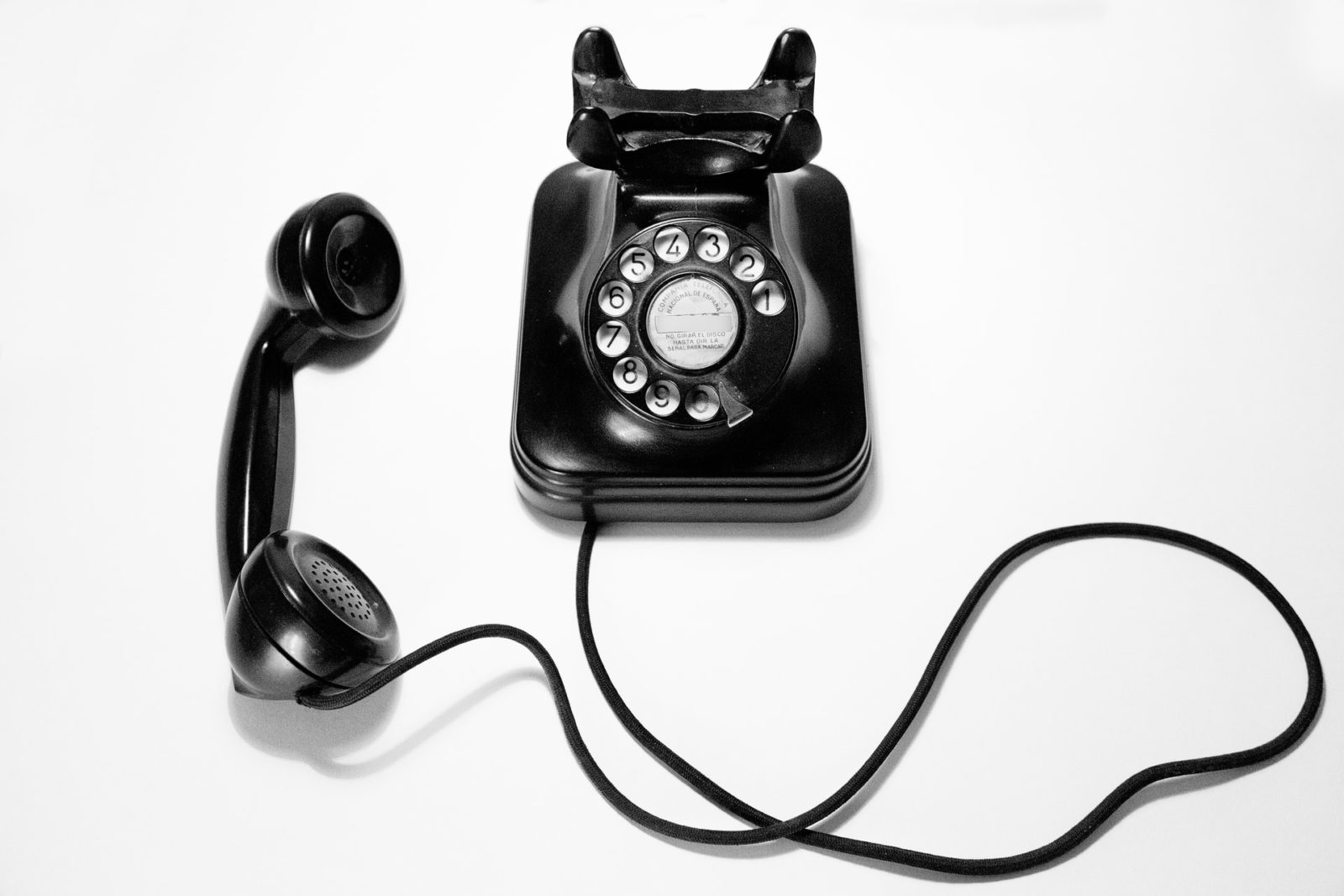 phone: calling to thank donors for their support